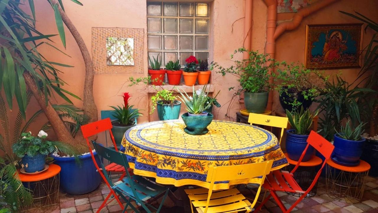 Petit Patio En Centre Ville Nimes Exterior photo